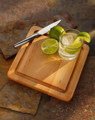 9"x9"x3/4" Cutting Board with Drip Tray
